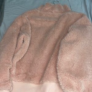 It from GAP salmon pink size medium high quality, and comfy